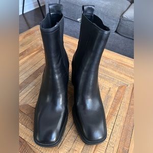 NEW! Zara Black Leather Chunky Sole Chelsea Boots